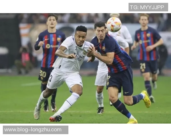 巴萨与皇马1026对决激情四溢谁将赢得西班牙足球的荣耀之战